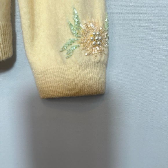 Vintage 1960’s Women’s Size L Angora Wool Beaded Floral Sweater Cardigan Lined - Picture 10 of 16